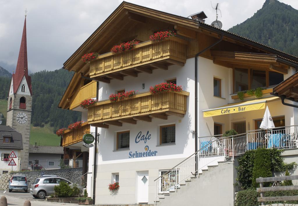 Cafe Schneider Bed & Breakfast Lappago Exterior photo